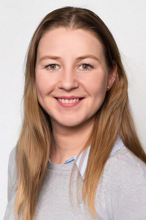 Porträtbild Alina Derbac